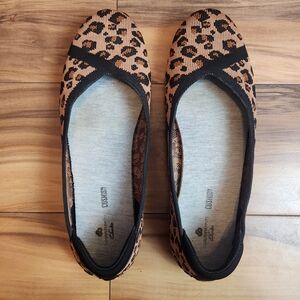 Clarks Carly Wish Leopard Ballet Flats Size 8